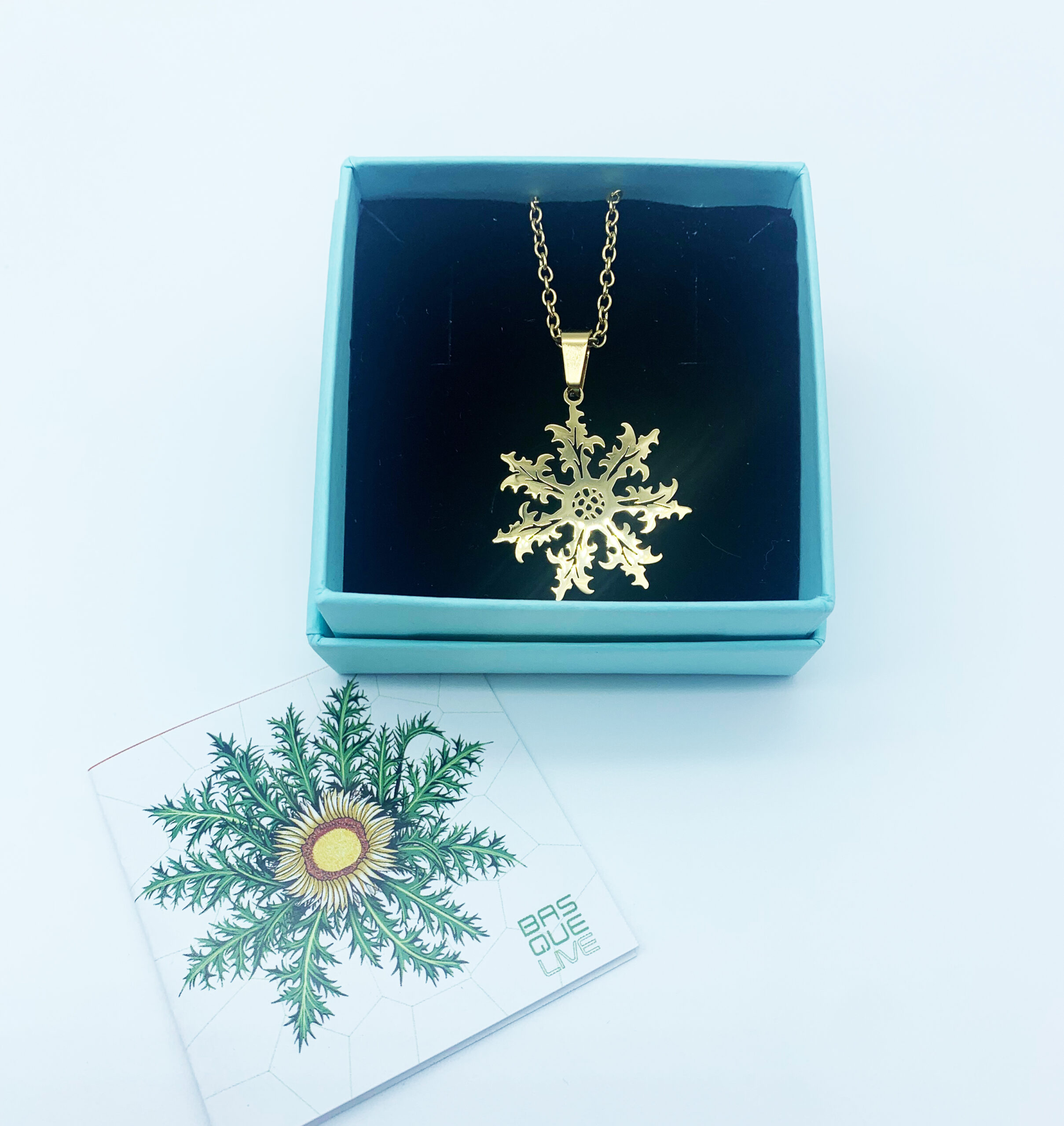 Colgante Eguzkilore Dorado con Cadena